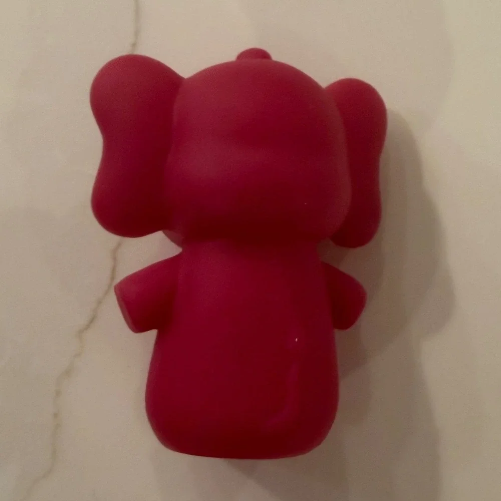 Cute Pink Elephant Bath Toy Squeaky Rubber Bathing‎ Fun for Toddlers